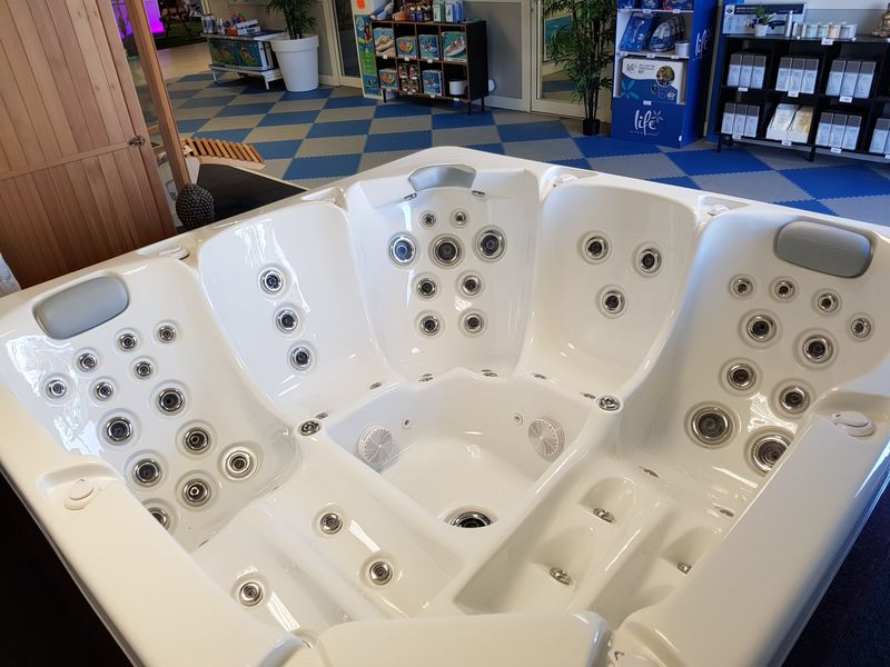 spa privatif extérieur à Vinon sur verdon 83