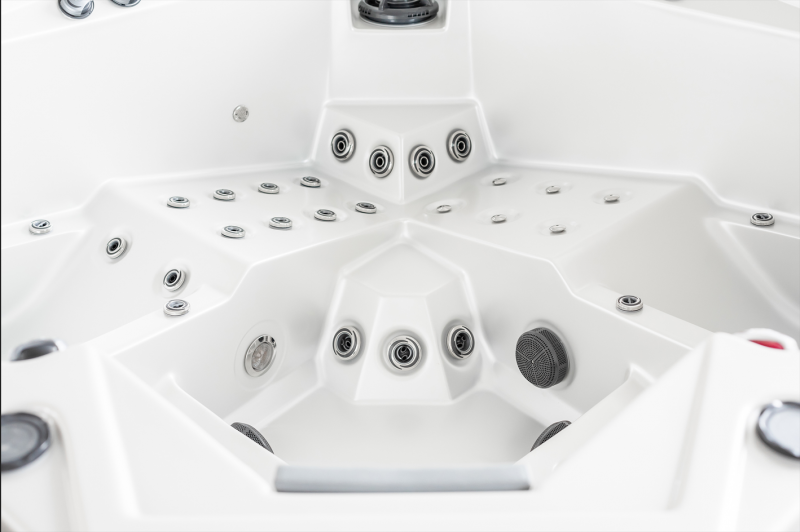 Intérieur et zoom sur la cuve du spa Onyx Prestige à Pertuis 84