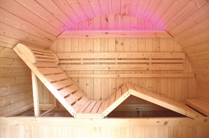 Sauna vapeur d'extérieur 4 places modèle Bella en Epicéa du Canada banc double hauteur à Aix en Provence dans le 13