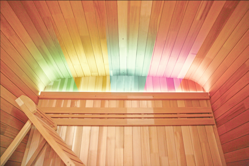 Sauna extérieur avec chromothérapie LED 7 couleurs à Cadenet 