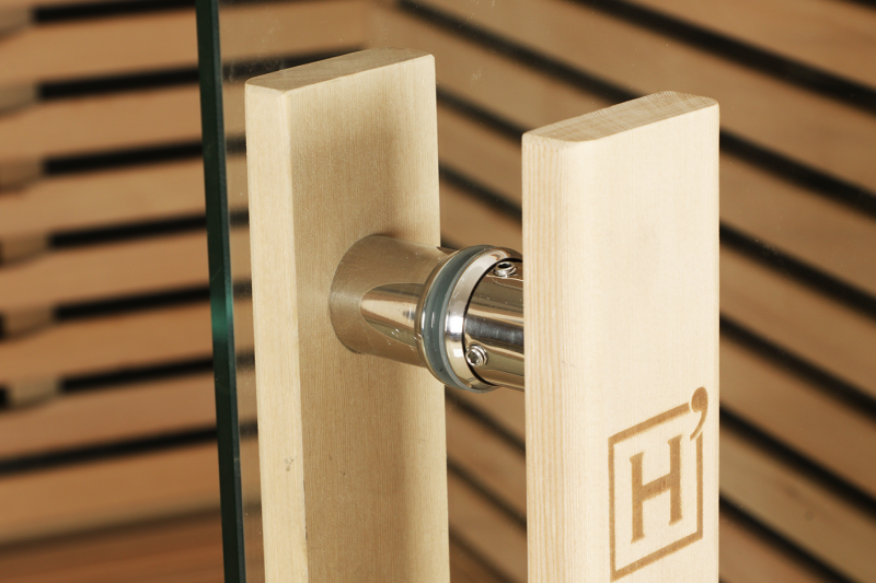 Détail avec finition haut de gamme pour un sauna de qualité à Dignes les bains 04