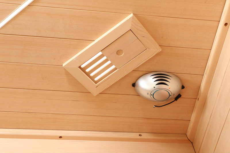 Purificateur d'air intégré dans le sauna Canopée à Dignes les bains 04