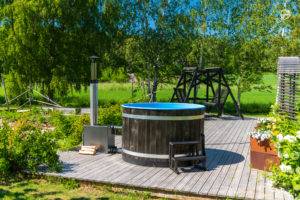 Installation d'un bain nordique sur terrasse en bois modèle ISLANDE à Gap 