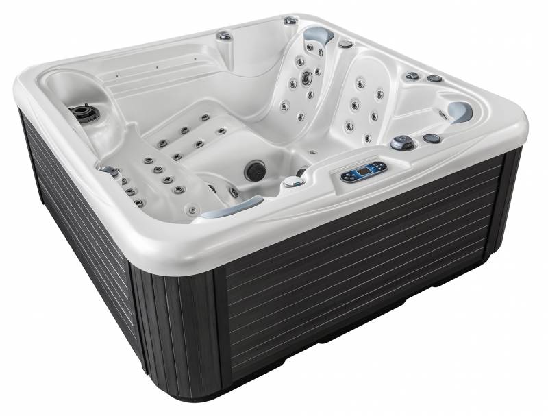 Spa 7 place, à Rians 83