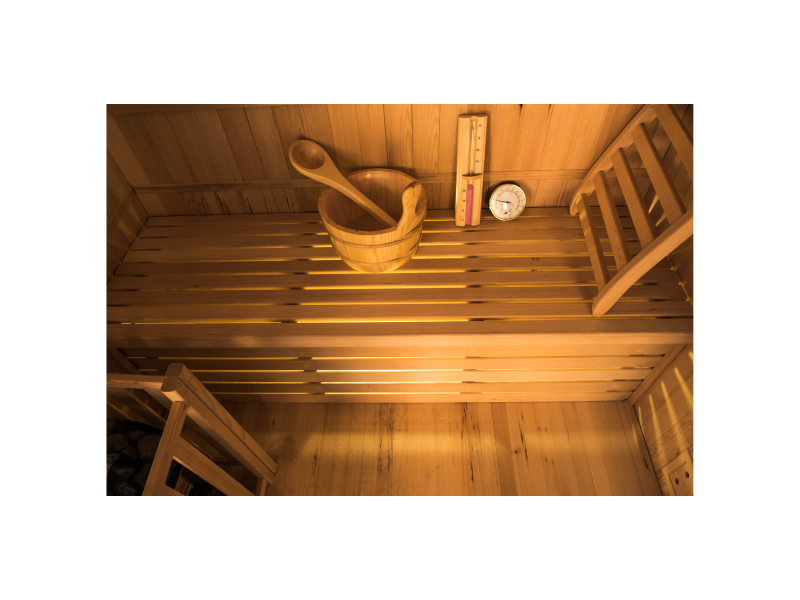 Intérieur du sauna traditionnel modèle SENSE pour 3 personnes 