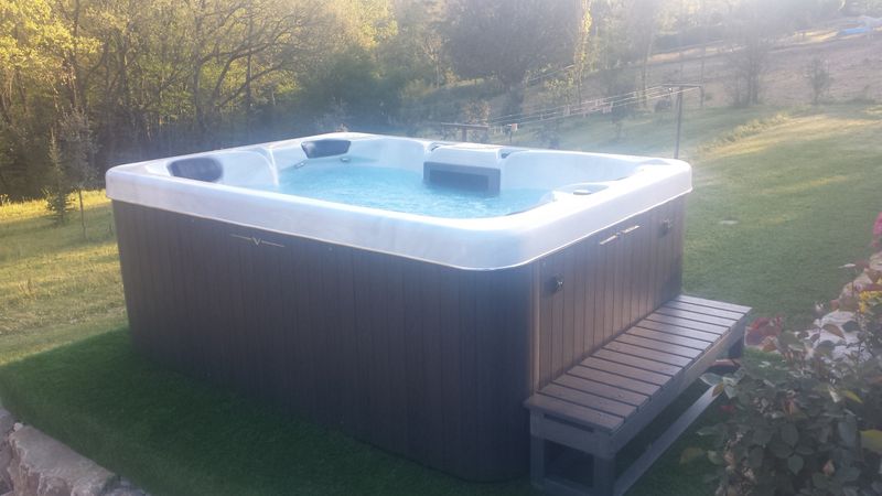 spa 3 place a esparron 04