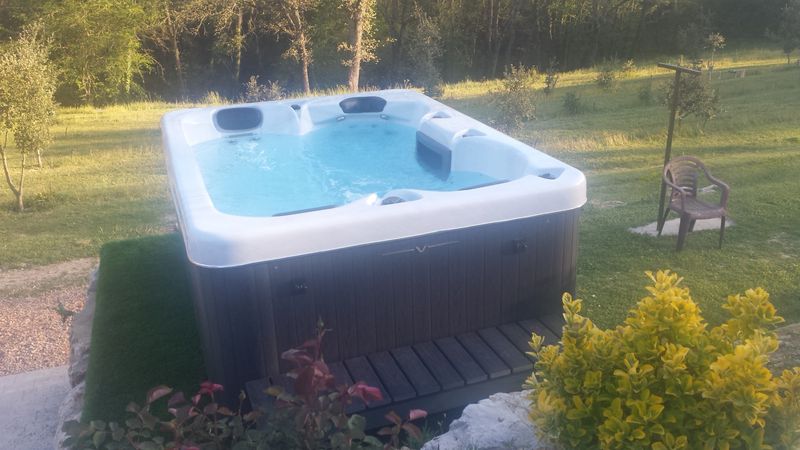 Installation d'un spa 3 places à Esparron de verdon 04