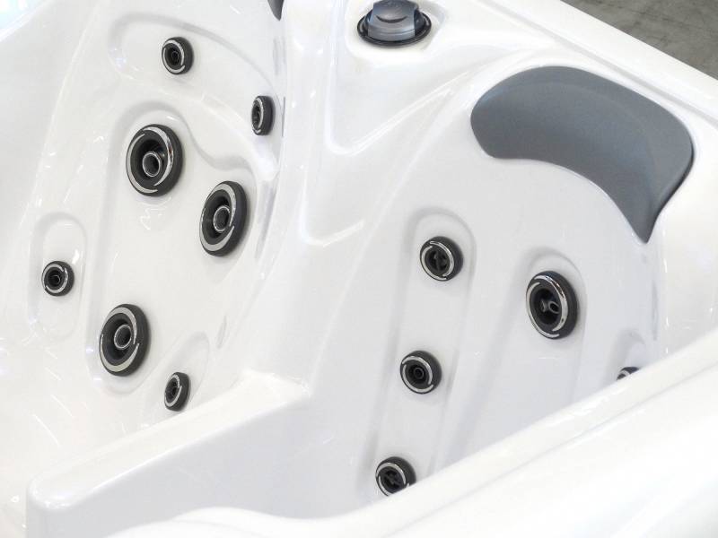 Spa réglable pas cher, à Le Fugeret 04 Alpes-de-Haute-Provence