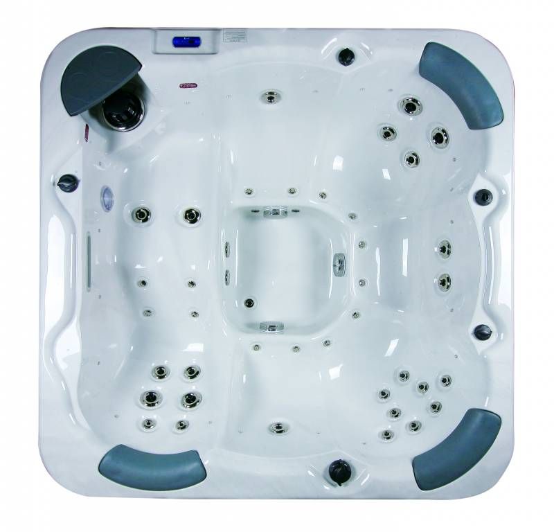 Spa portable et facilement déplaçable avec 6 vraies places sur Sisteron